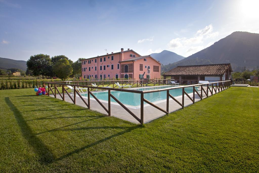 Tenuta San Giovanni Lucca Bagian luar foto